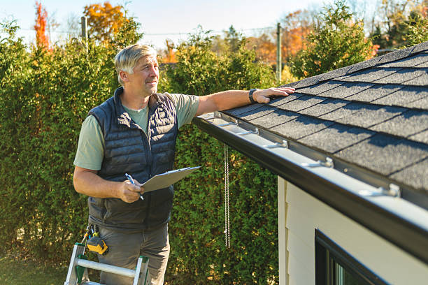 Professional Roofing technician working in Phillipsburg, OH
